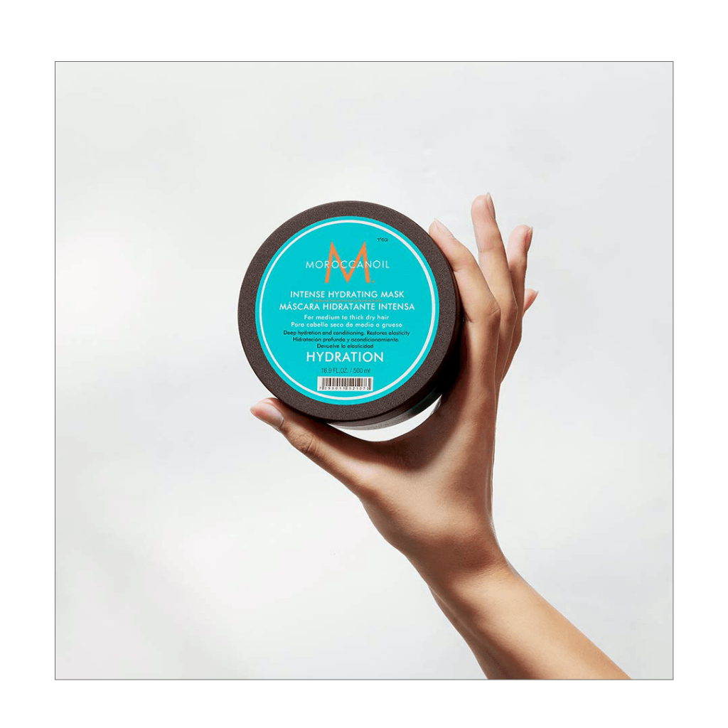 moroccanoil intense hydrating mask hydration 500ml in hand